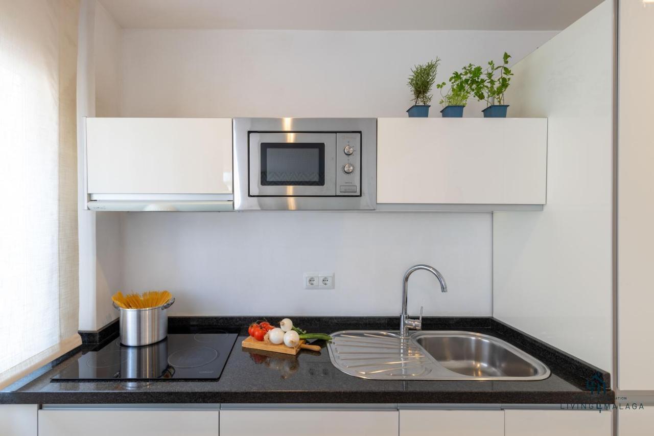 Living4Malaga Sea Breeze Apartment Ngoại thất bức ảnh