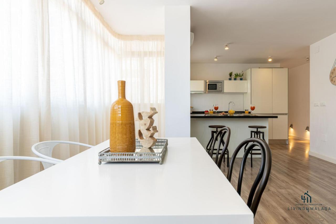 Living4Malaga Sea Breeze Apartment Ngoại thất bức ảnh